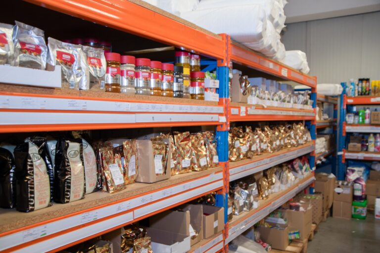 Ozirisz Kft. Szolnok C+C Áruház